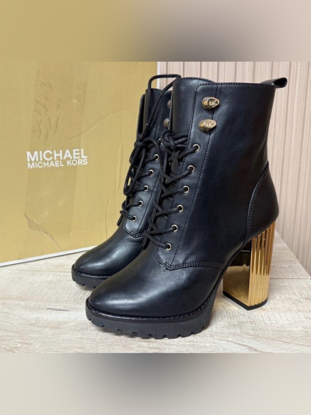 Michael Kors Porter Leather Lace-Up Boot Womens Shoes Size 8 NWOT